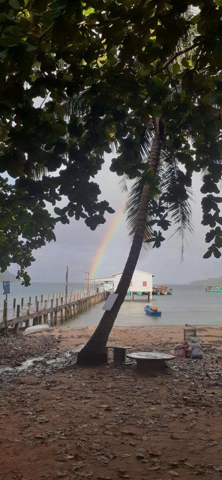 Bong'S Guesthouse M'Pai Bay Koh Rong Sanloem Bagian luar foto