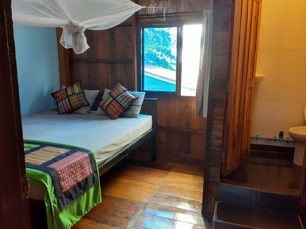 Bong'S Guesthouse M'Pai Bay Koh Rong Sanloem Bagian luar foto